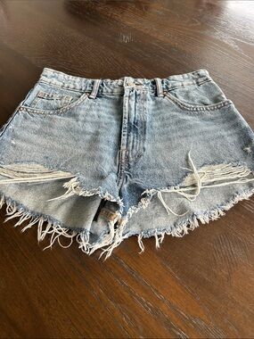 Zara distressed denim shorts